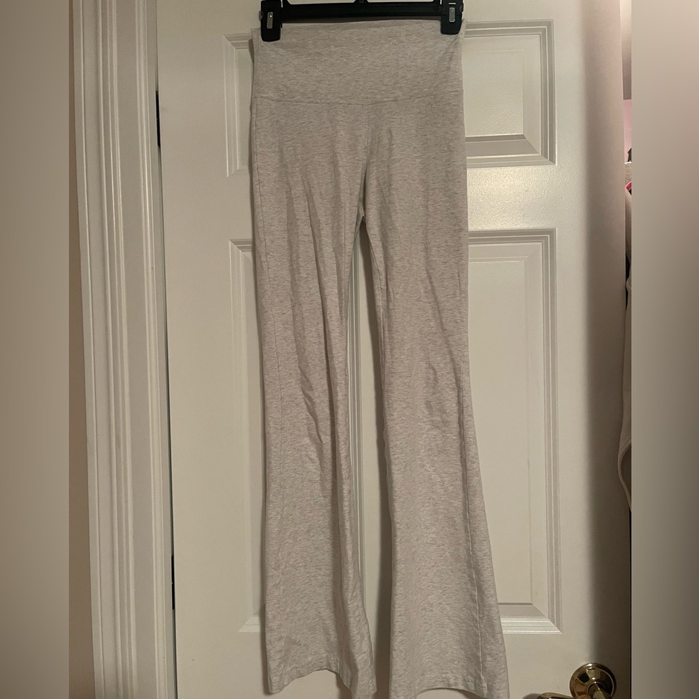 Ariztia tna yoga pants